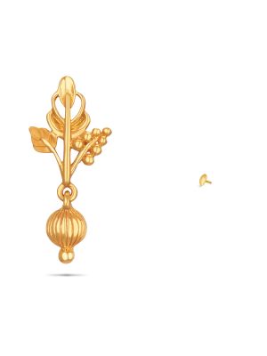 Enchanting Leaf Design Gold Earring-hover