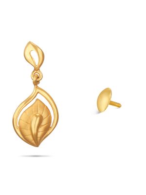 Simple & Elegant Gold Earring-hover